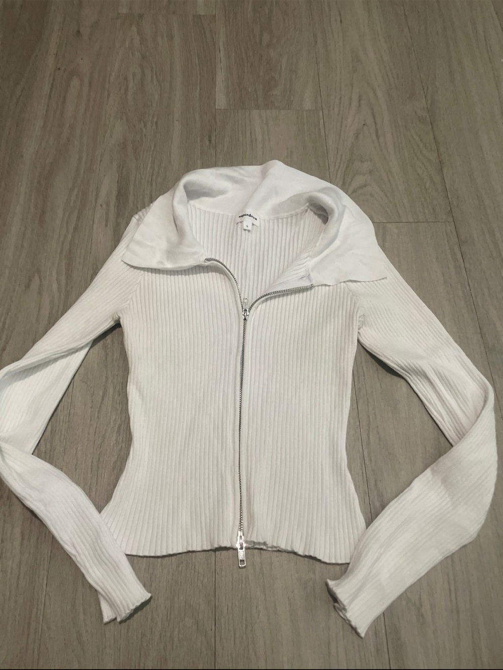 superdown White Ribbed Zip-Up V-Neck Sweater